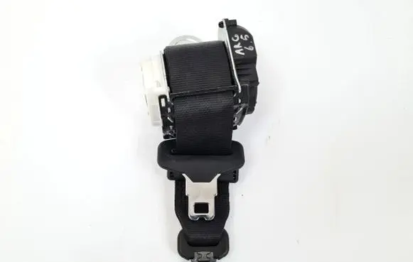 Alfa Romeo Giulia Rear seatbelt