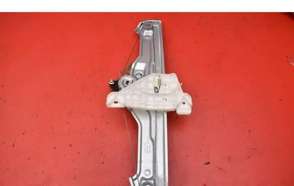 KIA Sportage Front door window regulator with motor 82460R2000