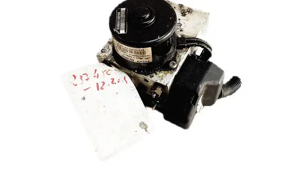 Volvo V70 ABS Pump 8619537 8619538