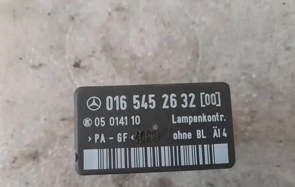 Mercedes-Benz Vito Viano W638 Light relay a0165452632 0165452632