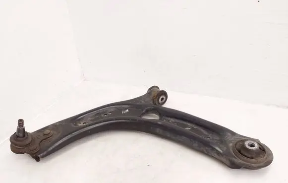 Volkswagen PASSAT B8 Front lower control arm/wishbone