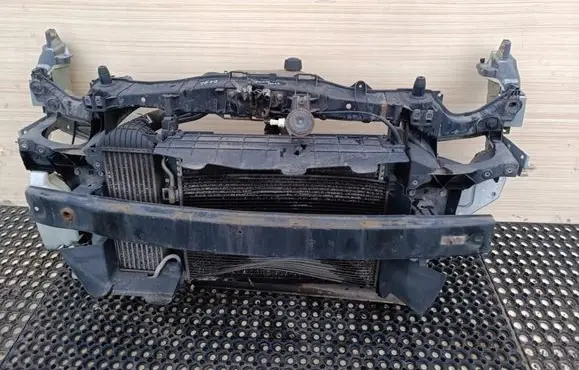 Renault Kangoo II Radiator support slam panel