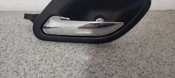 BMW 5 E39 Front door interior handle 8226049