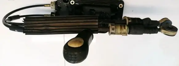 Nissan Micra Gear shifter/selector 3889010 PA66GF30