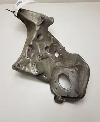 Volvo S90, V90 Generator/alternator bracket 31401103