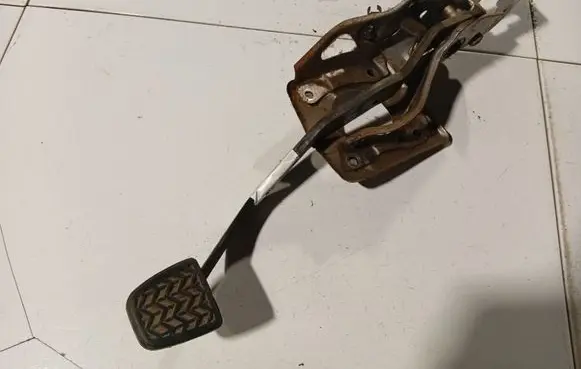 Toyota Corolla E120 E130 Brake pedal 