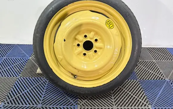 Toyota Prius (XW20) R16 spare wheel