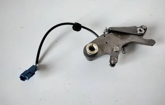 Lexus IS 220D-250-350 Brake pedal sensor switch