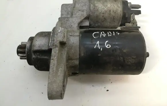 Volkswagen Caddy Starter motor 0AH911023A