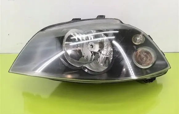 Seat Ibiza III (6L) Headlight/headlamp 