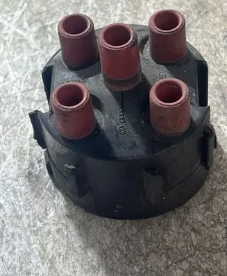 Audi 80 90 B3 Spark distributor cap 027905207A