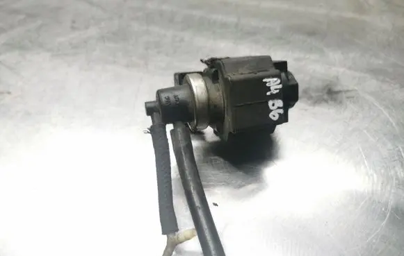 Audi A4 S4 B6 8E 8H Turbo solenoid valve 059906629A