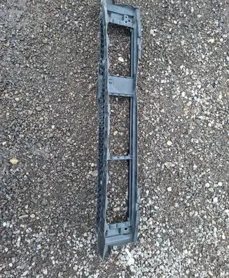 Renault Austral Intercooler air guide/duct channel 214G61436R 214F69083R