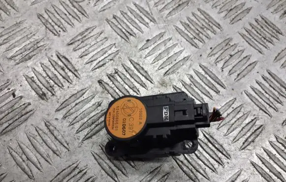 Alfa Romeo 147 A/C air flow flap actuator/motor 52400866
