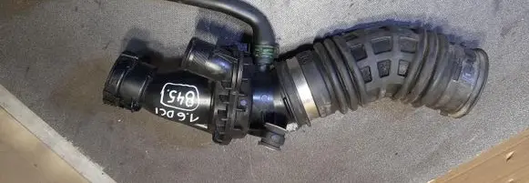 Nissan Qashqai Air intake hose/pipe 