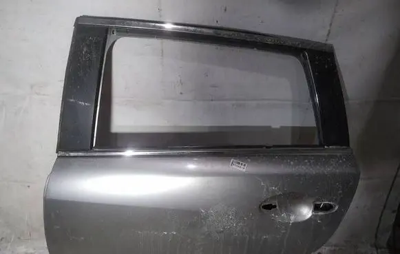 Mazda 6 Rear door pilkos