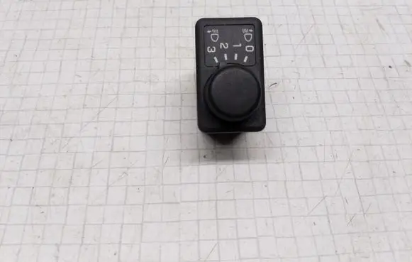 Nissan Almera Tino Headlight level height control switch 36997B
