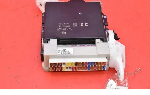 Toyota Corolla E10 Fuse box set 8922102720