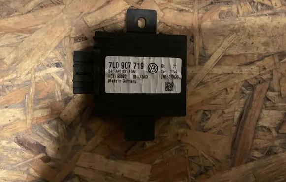 Volkswagen Touareg I Alarm control unit/module 7L0907719 510190351
