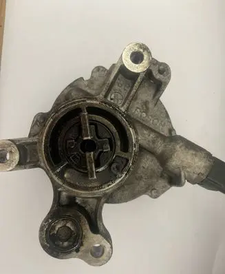 Ford C-MAX II Vacuum pump D1651C2 19093