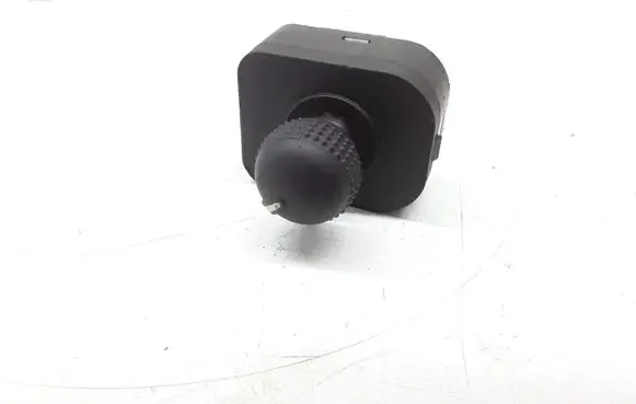 Skoda Octavia Mk2 (1Z) Wing mirror switch