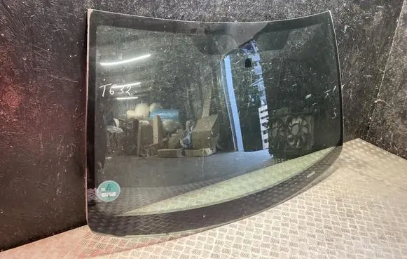 Lancia Voyager Front windscreen/windshield window 
