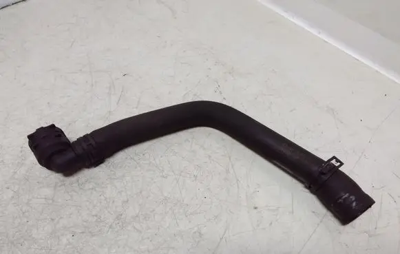 Volkswagen Tiguan Engine coolant pipe/hose 5N0122073J