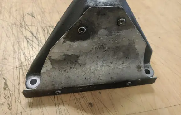 BMW 5 F10 F11 Engine mounting bracket
