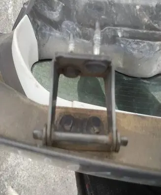 Ford Focus Tailgate/trunk/boot hinge