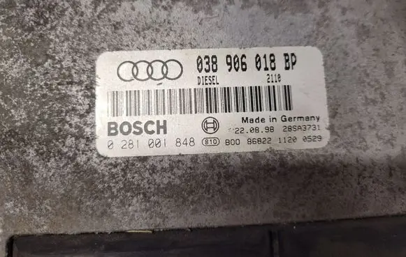 Audi A3 S3 8L Engine control unit/module 038906018BP 0281001848