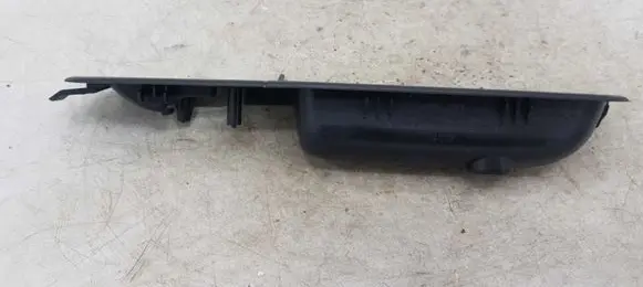 Honda HR-V Front door window switch trim 83520S2H