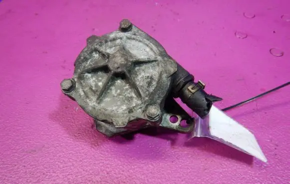 BMW 3 E46 Vacuum pump 2249939