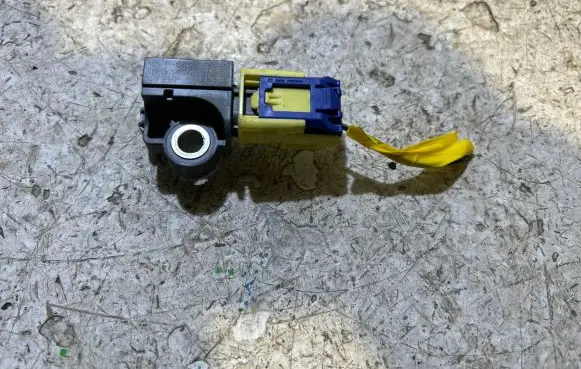 KIA Sportage Airbag deployment crash/impact sensor 95920B4000 B19954B4 06152020