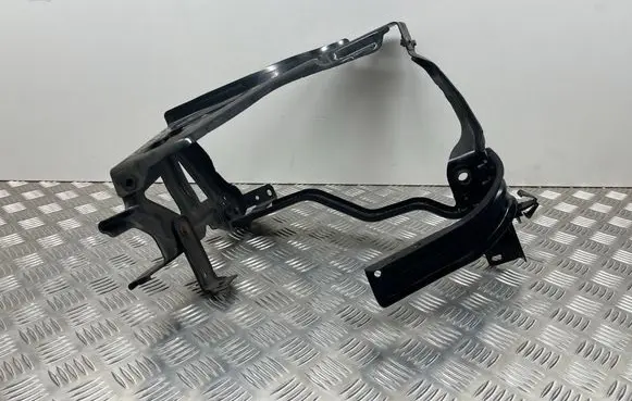 Mercedes-Benz E C207 W207 Headlight/headlamp mounting bracket A2076200785 A2076201900 A2076200372