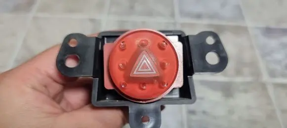 Nissan Almera Tino Hazard light switch 06016