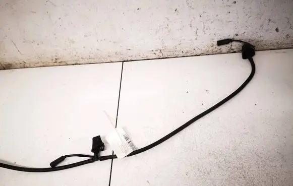 BMW 3 E90 E91 Windshield washer spray nozzle 8365385