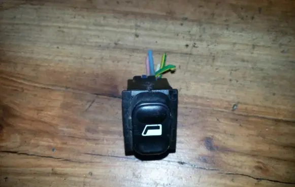 Citroen Berlingo Electric window control switch