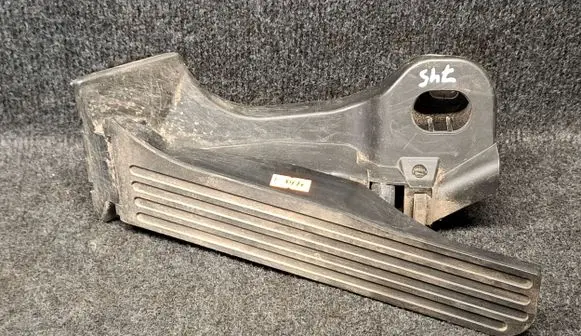 Volkswagen Touran I Accelerator throttle pedal 1T1723503J