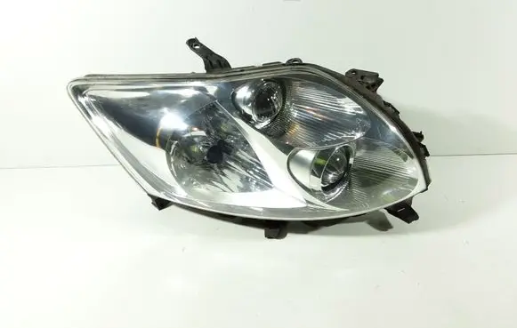 Toyota Auris 150 Headlight/headlamp 8113002470 02108 89902091