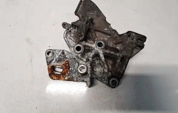Renault Espace III Engine mounting bracket 7700862051