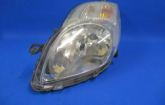 Toyota Yaris Headlight/headlamp 811500D330 89902764