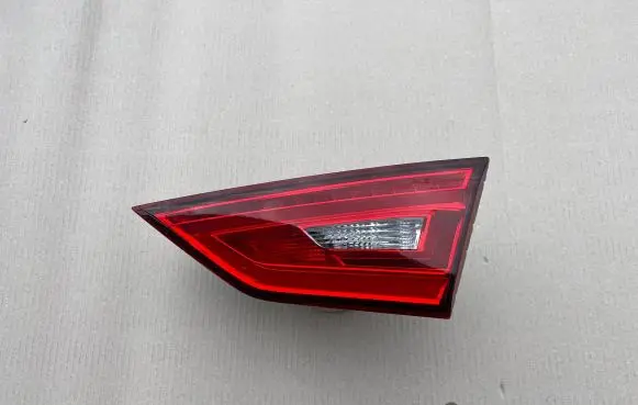 Audi A3 S3 8V Tailgate rear/tail lights 8V5945094J 81220212