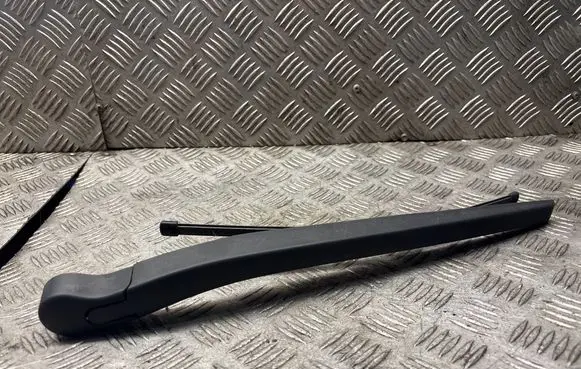 BMW 5 G30 G31 G38 Rear wiper blade 7403856