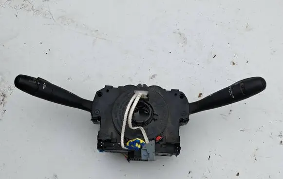 Wiper turn signal indicator stalk/switch
