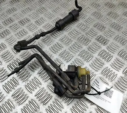 Volkswagen Caddy Turbo solenoid valve 1K0906627B 04L131051
