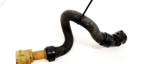 Opel Insignia A Engine coolant pipe/hose 13388318 565563897