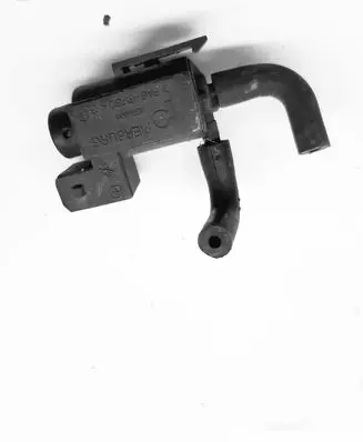 Opel Vectra B Brake central valve 90530039