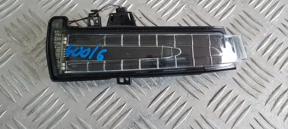 Mercedes-Benz A W176 Front indicator light A2129067201