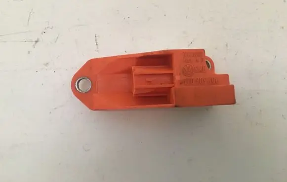 Volkswagen Touran I Airbag deployment crash/impact sensor 1T0909606