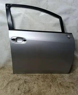 Toyota Verso Front door 